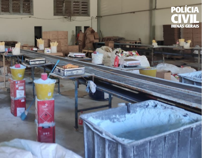 PCMG apreende cerca de 300 toneladas de sabão em pó falsificado