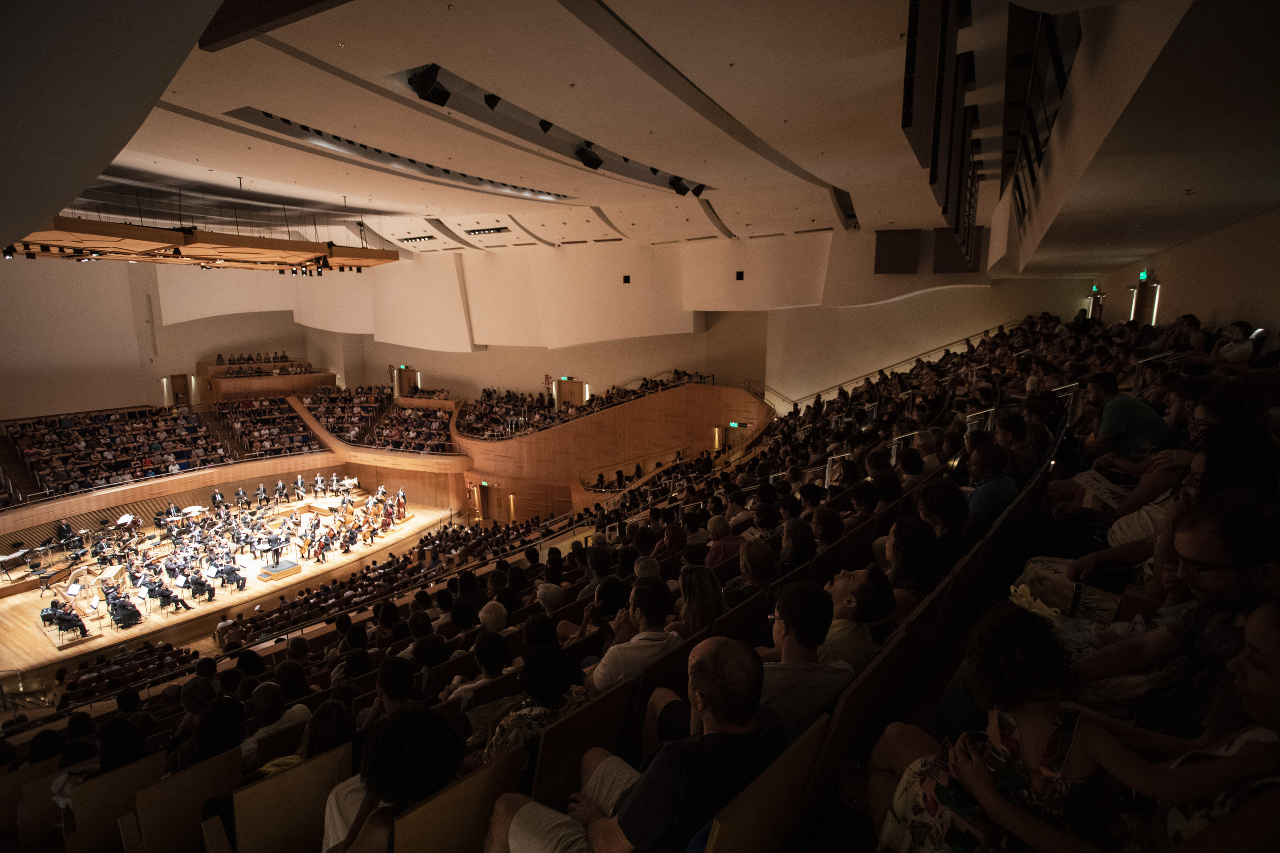 Filarmônica de Minas Gerais destaca a música da Europa Oriental nos "Concertos para a Juventude"