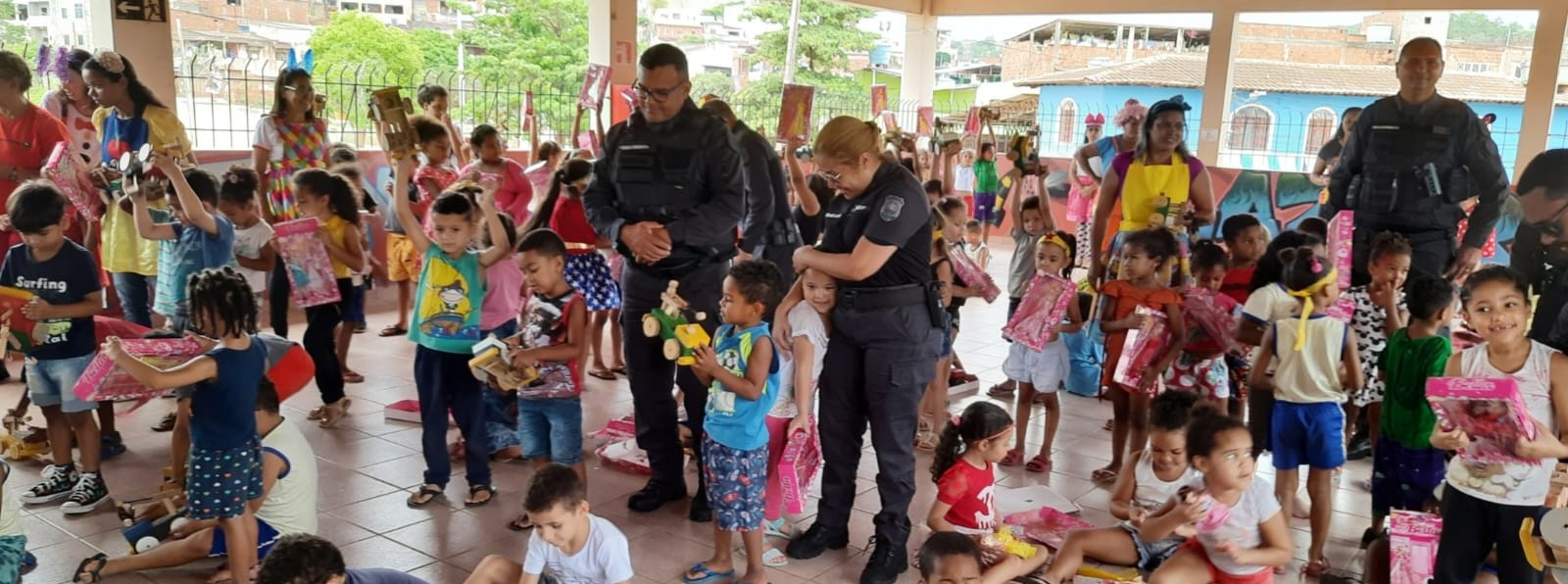 Departamento Penitenciário de Minas Gerais doa 3 mil brinquedos produzidos por detentos pelo Dia das Crianças