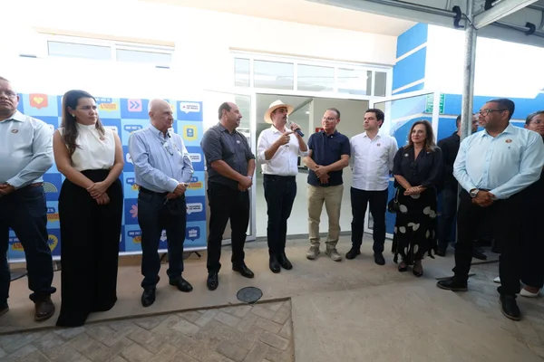 Governo de Minas inaugura UBS em Montes Claros e anuncia construção de outras dez novas unidades no município