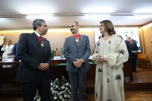 Governador toma posse como presidente de Honra do Instituto Histórico e Geográfico de Minas Gerais 