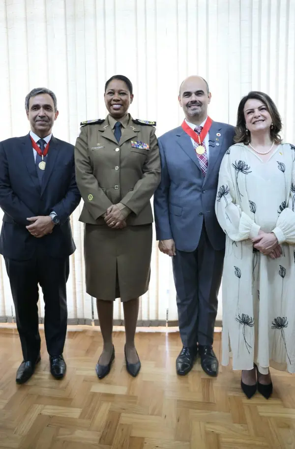 Governador toma posse como presidente de Honra do Instituto Histórico e Geográfico de Minas Gerais 