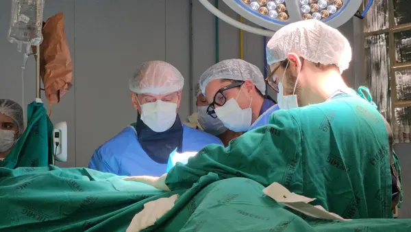 Hospital da Fhemig realiza primeira aplicação de polilaminina em paciente e amplia perspectivas de recuperação após trauma medular 
