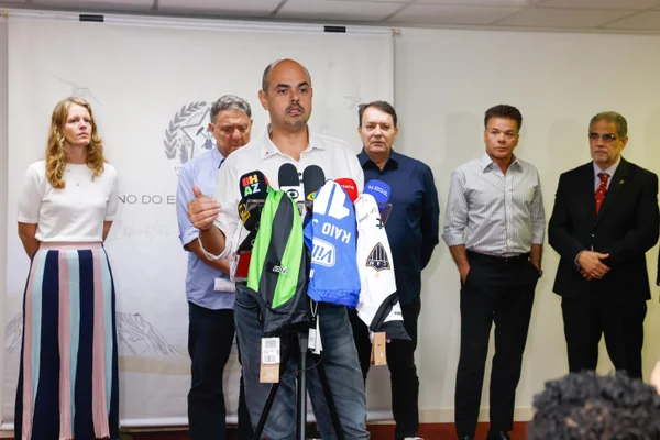 Empresas do Governo de Minas, Cemig e Codemig firmam acordo com clubes de futebol de BH para patrocínio de R$ 32 milhões