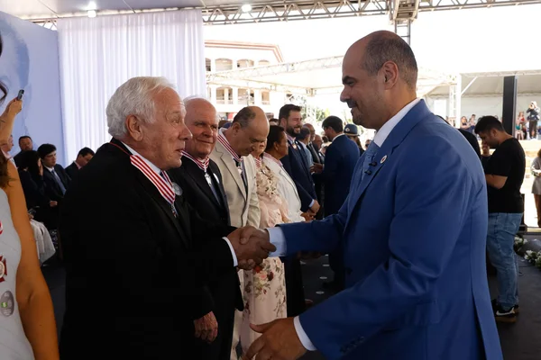 Cerimônia de entrega da Medalha Juscelino Kubitschek, em Diamantina