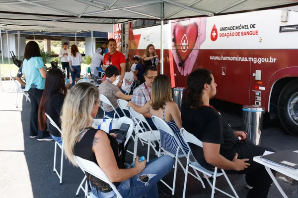 Hemominas realiza coleta na Cidade Administrativa e alerta sobre o nível atual dos estoques de sangue no estado 