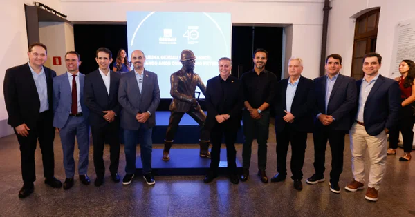 Governador participa da abertura da exposição sobre os 40 anos da usina da Gerdau em Ouro Branco