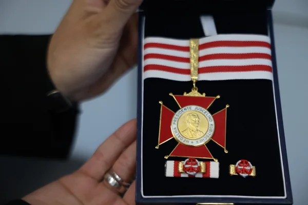Governador de Minas entrega medalhas da Inconfidência e JK ao professor Márcio Luís de Oliveira