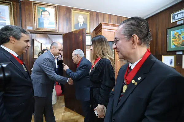 Governador toma posse como presidente de Honra do Instituto Histórico e Geográfico de Minas Gerais 