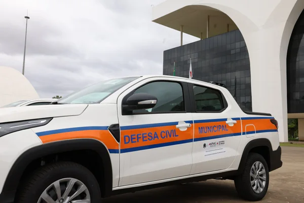 Defesa Civil de Minas Gerais realiza seminário sobre período chuvoso e entrega 70 viaturas a municípios