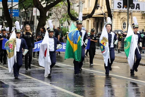 Governo de Minas participa do desfile cívico-militar de Independência do Brasil