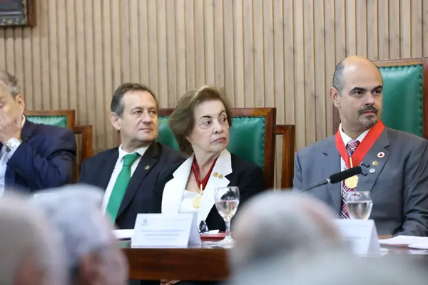 Governador toma posse como presidente de Honra do Instituto Histórico e Geográfico de Minas Gerais 