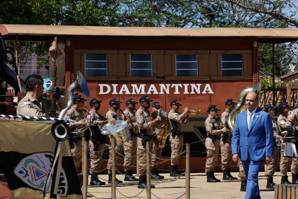 Cerimônia de entrega da Medalha Juscelino Kubitschek, em Diamantina