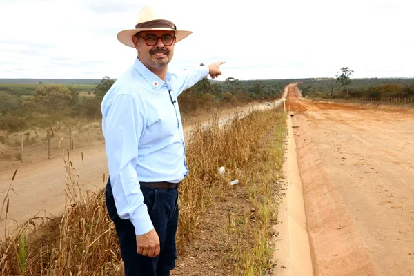 Governo de Minas vistoria obras de pavimentação da LMG-629, que vão ampliar integração no Norte do estado