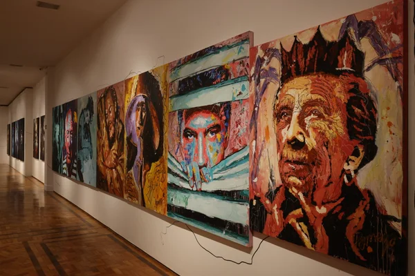 Governador participa de pré-estreia da exposição “Mestre e Influências - A construção do olhar”