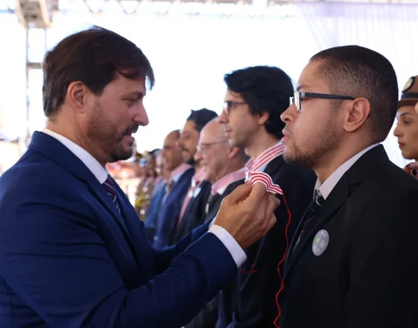 Cerimônia de entrega da Medalha Juscelino Kubitschek, em Diamantina