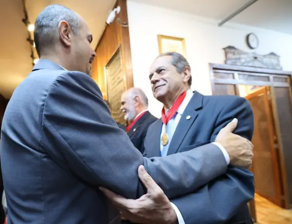 Governador toma posse como presidente de Honra do Instituto Histórico e Geográfico de Minas Gerais 