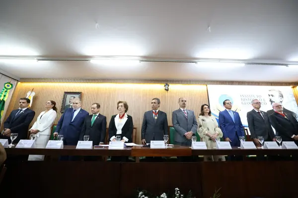 Governador toma posse como presidente de Honra do Instituto Histórico e Geográfico de Minas Gerais 