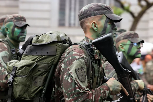 Governo de Minas participa do desfile cívico-militar de Independência do Brasil