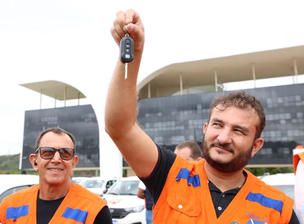 Defesa Civil de Minas Gerais realiza seminário sobre período chuvoso e entrega 70 viaturas a municípios