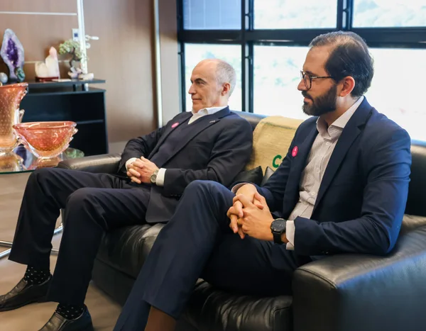 Governador se encontra com diretoria da Associação Comercial e Empresarial de Minas