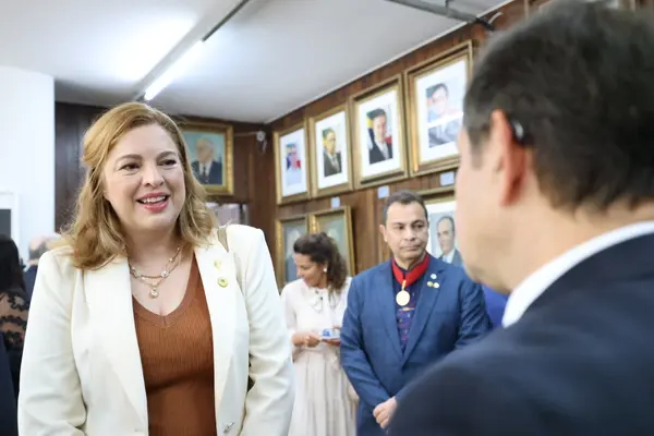 Governador toma posse como presidente de Honra do Instituto Histórico e Geográfico de Minas Gerais 