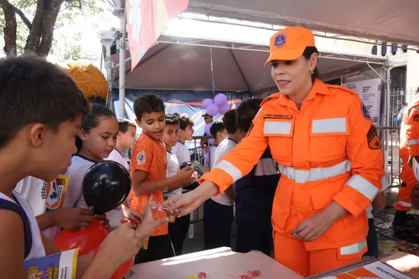 Governo de Minas anuncia R$ 1 bilhão para obras em rodovias na região Norte do estado