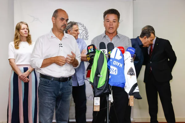Empresas do Governo de Minas, Cemig e Codemig firmam acordo com clubes de futebol de BH para patrocínio de R$ 32 milhões