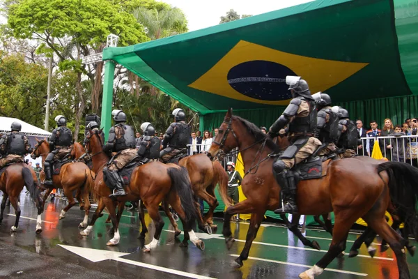 Governo de Minas participa do desfile cívico-militar de Independência do Brasil
