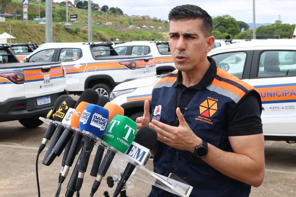 Defesa Civil de Minas Gerais realiza seminário sobre período chuvoso e entrega 70 viaturas a municípios