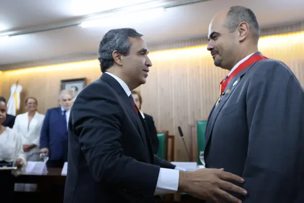 Governador toma posse como presidente de Honra do Instituto Histórico e Geográfico de Minas Gerais 