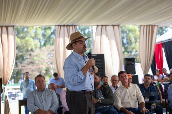 Governador de Minas participa da cerimônia de abertura da 15ª edição da feira Super Leite, em Pompéu