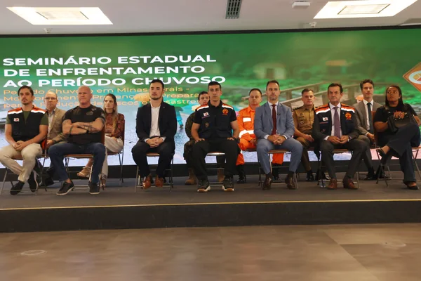 Defesa Civil de Minas Gerais realiza seminário sobre período chuvoso e entrega 70 viaturas a municípios