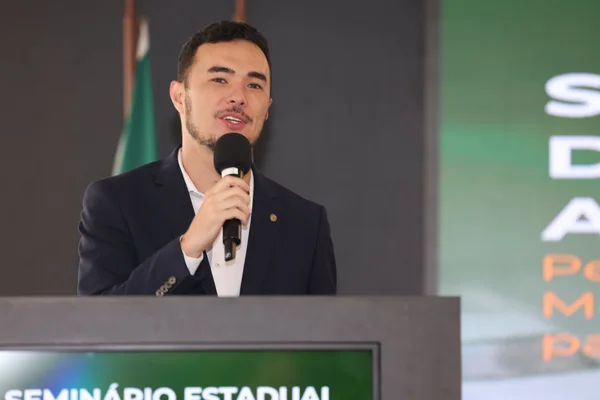 Defesa Civil de Minas Gerais realiza seminário sobre período chuvoso e entrega 70 viaturas a municípios