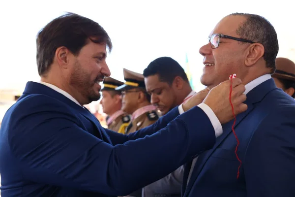 Cerimônia de entrega da Medalha Juscelino Kubitschek, em Diamantina