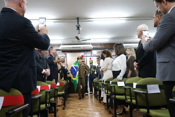 Governador toma posse como presidente de Honra do Instituto Histórico e Geográfico de Minas Gerais 