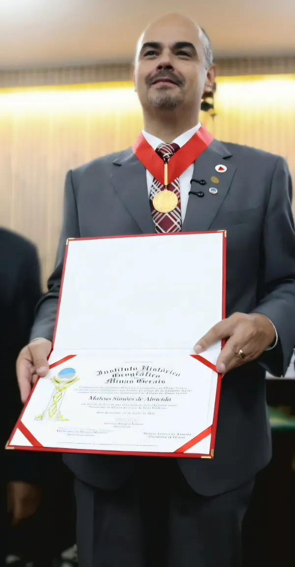 Governador toma posse como presidente de Honra do Instituto Histórico e Geográfico de Minas Gerais 