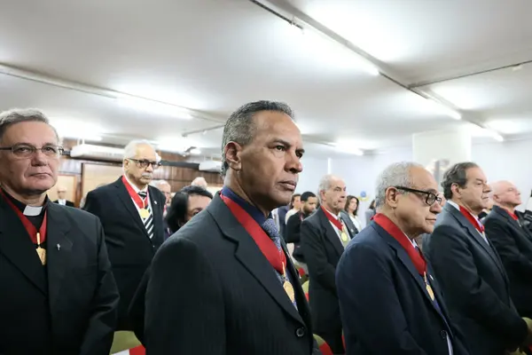Governador toma posse como presidente de Honra do Instituto Histórico e Geográfico de Minas Gerais 
