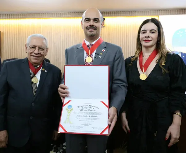 Governador toma posse como presidente de Honra do Instituto Histórico e Geográfico de Minas Gerais 