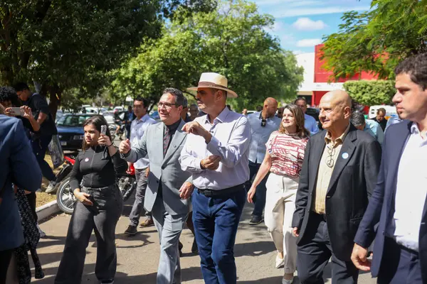 Governo de Minas transfere capital para Montes Claros durante entrega da Medalha Alysson Paolinelli