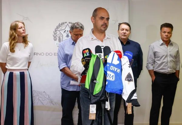Empresas do Governo de Minas, Cemig e Codemig firmam acordo com clubes de futebol de BH para patrocínio de R$ 32 milhões