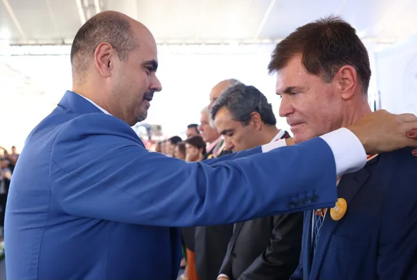 Cerimônia de entrega da Medalha Juscelino Kubitschek, em Diamantina