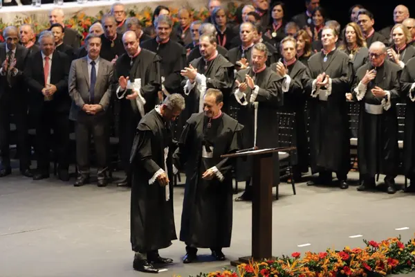 Governador de Minas Gerais participa da posse do novo presidente do TJMG