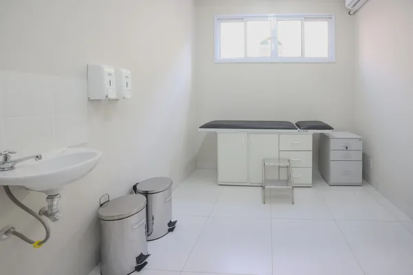 Governo de Minas inaugura UBS em Montes Claros e anuncia construção de outras dez novas unidades no município