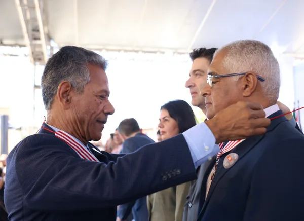 Cerimônia de entrega da Medalha Juscelino Kubitschek, em Diamantina