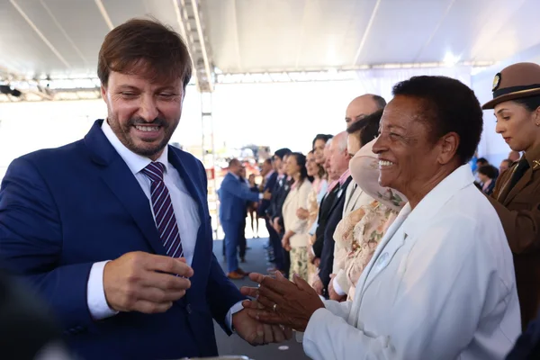 Cerimônia de entrega da Medalha Juscelino Kubitschek, em Diamantina