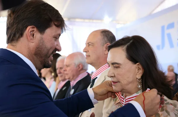 Cerimônia de entrega da Medalha Juscelino Kubitschek, em Diamantina