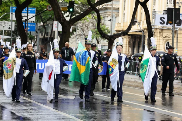 Governo de Minas participa do desfile cívico-militar de Independência do Brasil