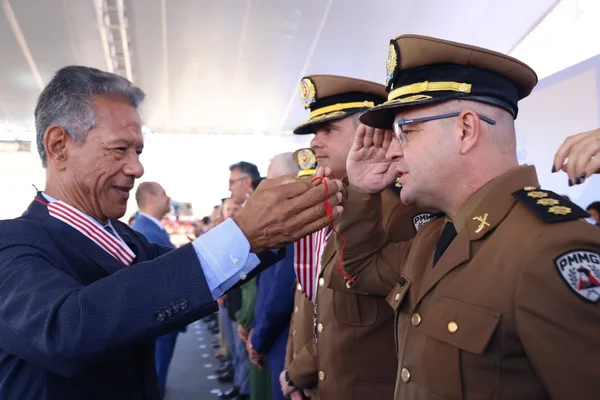 Cerimônia de entrega da Medalha Juscelino Kubitschek, em Diamantina