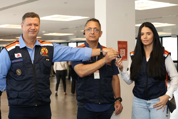 Defesa Civil de Minas Gerais realiza seminário sobre período chuvoso e entrega 70 viaturas a municípios